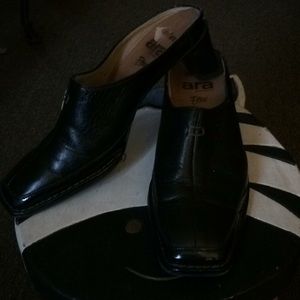 ARA black leather mule
